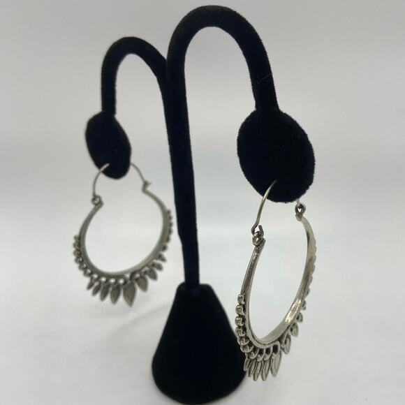 Beautiful silver tone boho earrings - Picture 5 of 5